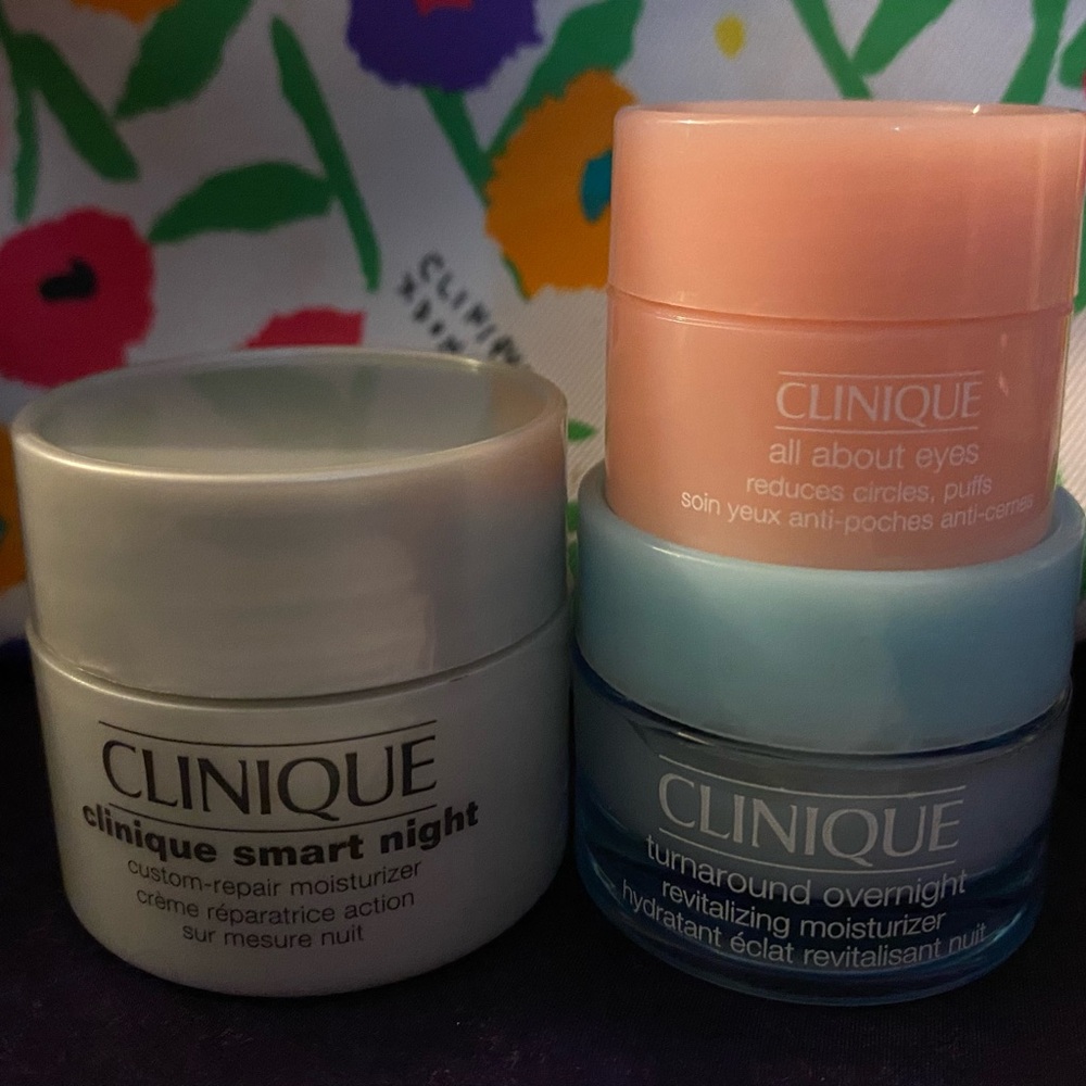NWT Clinique Moisture Care includes all day and night care for the perfect skin - Picture 4 of 7